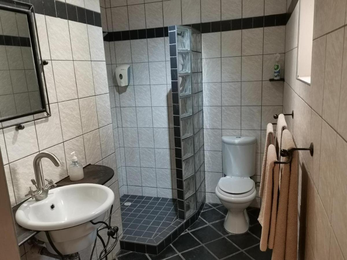 ווינדהוק Londiningi Guesthouse מראה חיצוני תמונה
