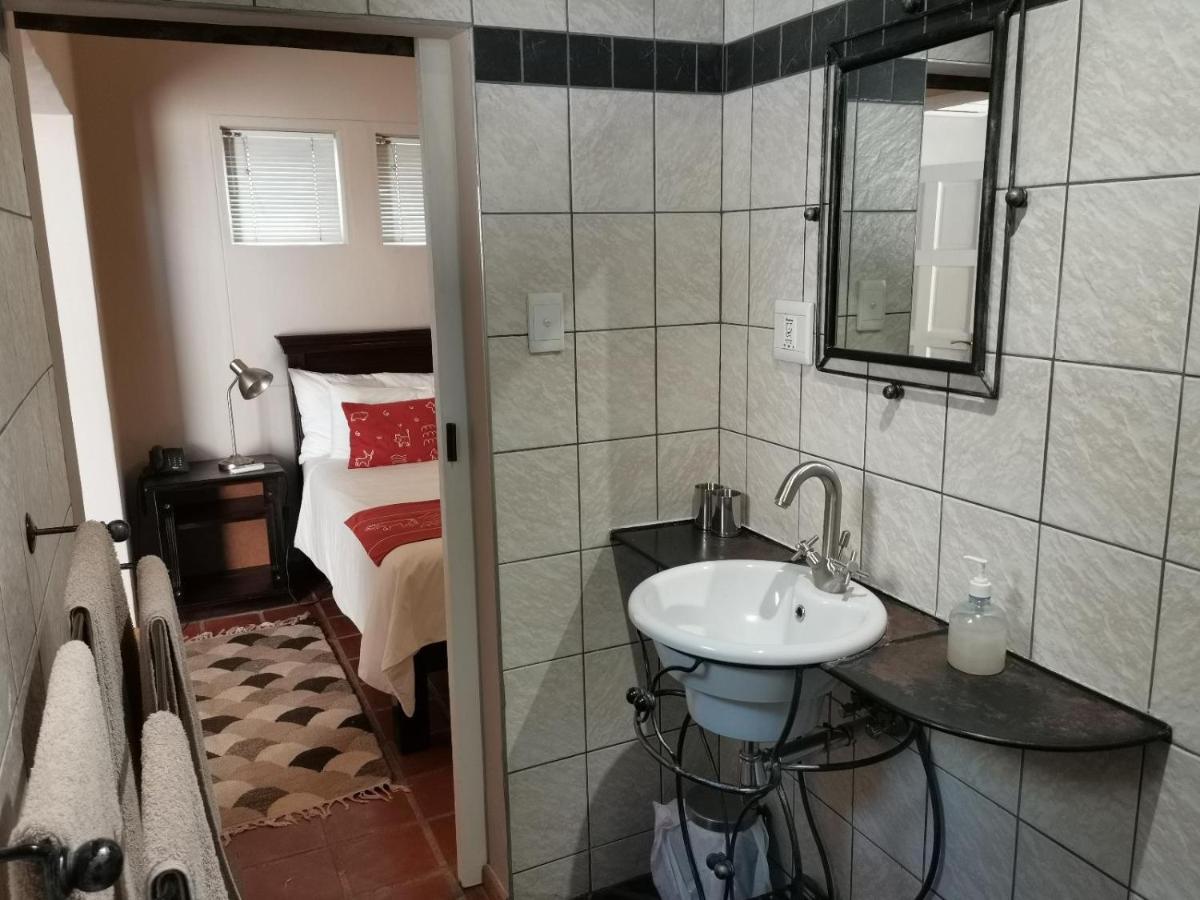 ווינדהוק Londiningi Guesthouse מראה חיצוני תמונה