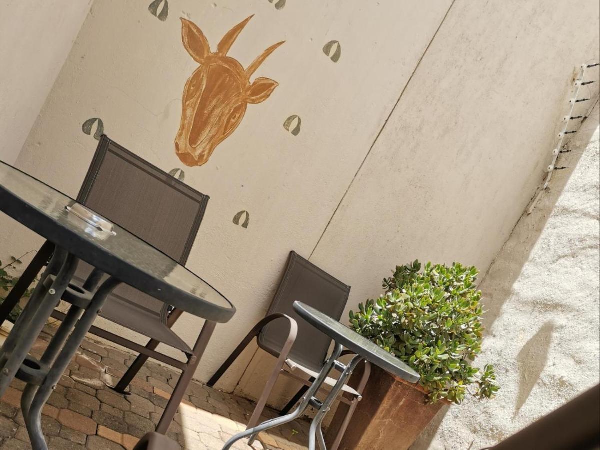 ווינדהוק Londiningi Guesthouse מראה חיצוני תמונה